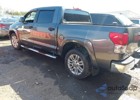 2013 Toyota Tundra Grade 5.7L V8 z USA, uszkodzony, nr VIN 5TFEY5F13DX137801